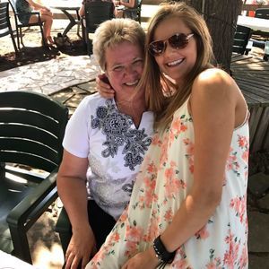 Meet your Posher, Tara